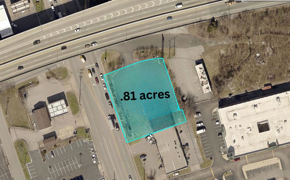 Aerial map of 708 Rivergate Pkwy with the 0.81 acre parcel highlighted